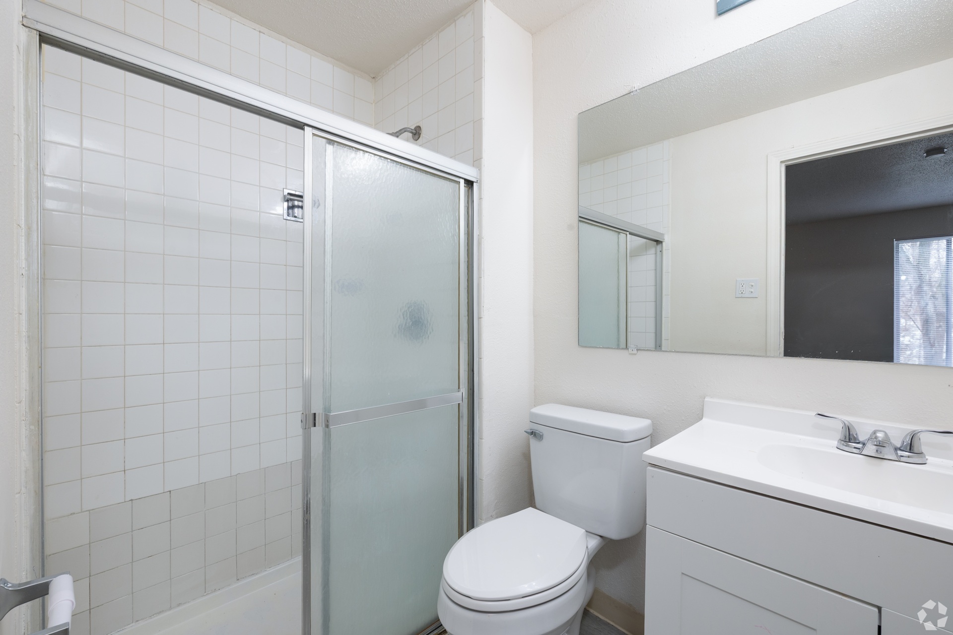 Windham Chase Apartments bathroom in Saint Louis, MO