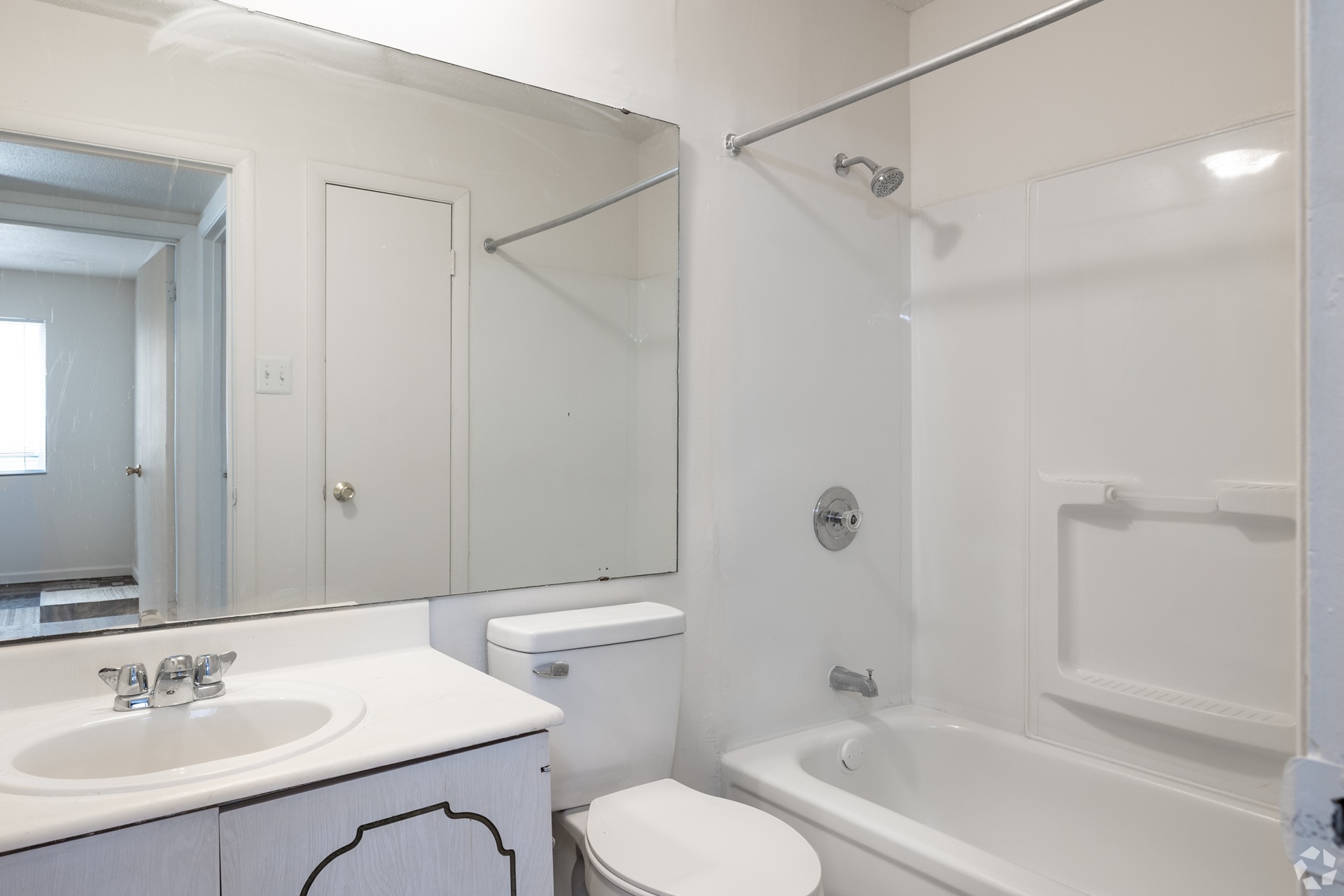 Windham Chase Apartments bathroom in Saint Louis, MO